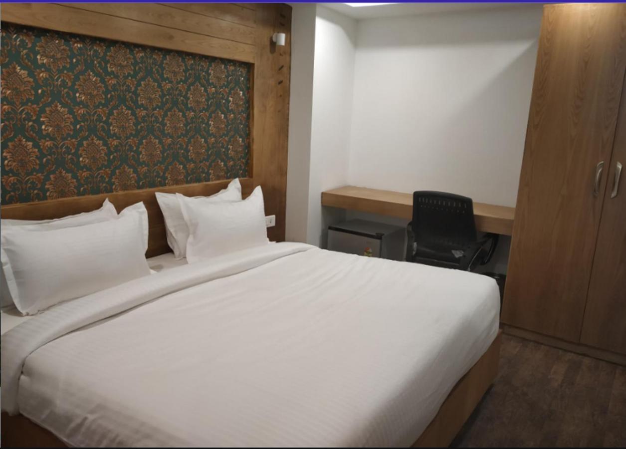 Yashshree Mussoorie Mall Road Экстерьер фото