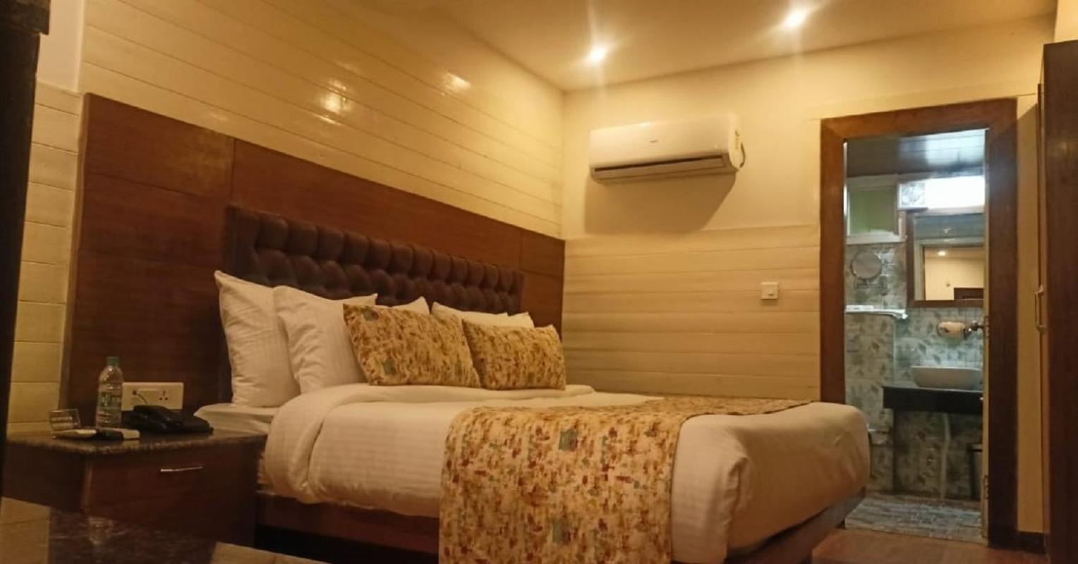 Yashshree Mussoorie Mall Road Экстерьер фото