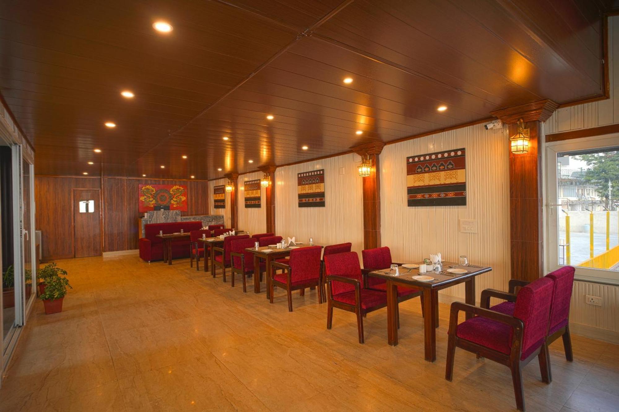 Yashshree Mussoorie Mall Road Экстерьер фото