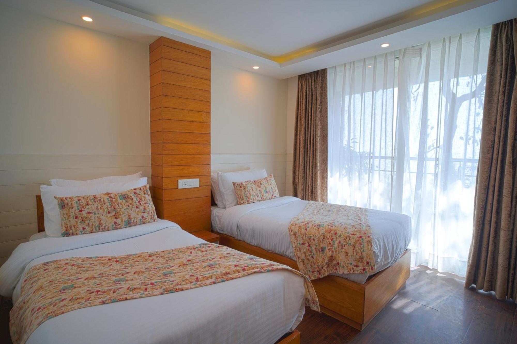 Yashshree Mussoorie Mall Road Экстерьер фото